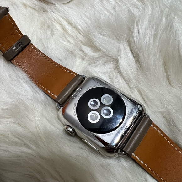Authentic Hermès Apple Watch (series 2) 38 mm Stainless Steel - Picture 8 of 11